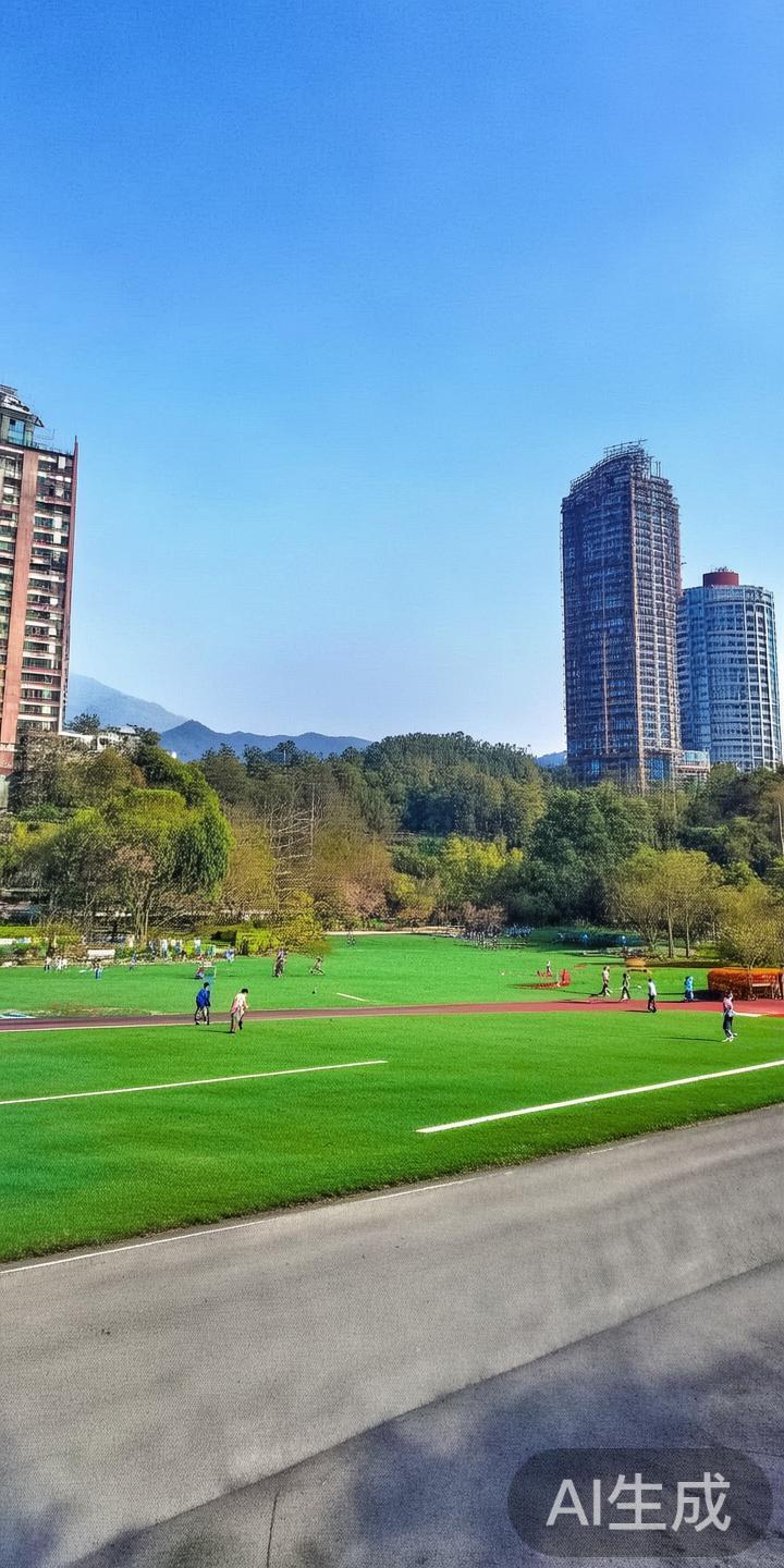 作为云南省的省会，昆明以其宜人的气候和优越的自然环